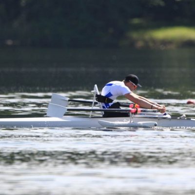 Photo de Louis Toussaint dans son aviron